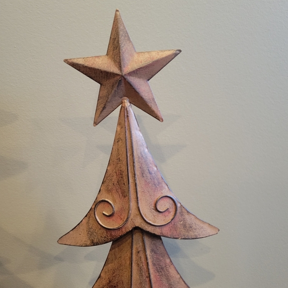 Rustic metal trees - Picture 2 of 6